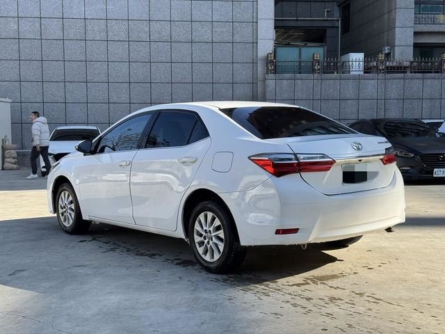 TOYOTA豐田 ALTIS  第2張相片