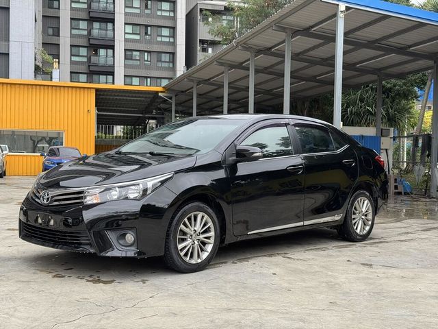 TOYOTA豐田 ALTIS  第1張相片