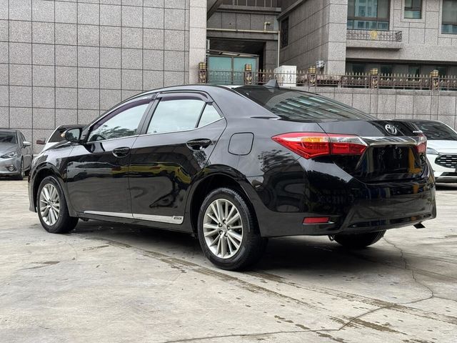 TOYOTA豐田 ALTIS  第2張相片