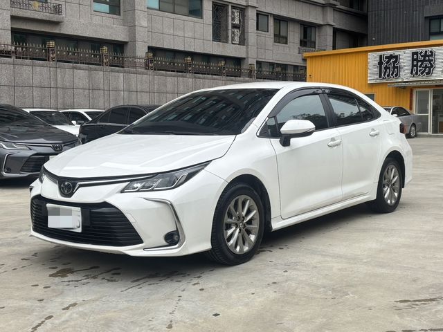 TOYOTA豐田 ALTIS  第1張相片