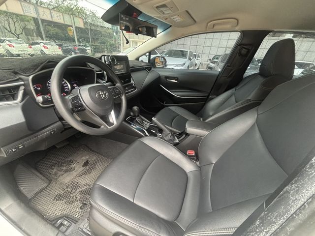 TOYOTA豐田 ALTIS  第3張相片