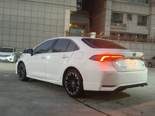 TOYOTA豐田 ALTIS  第2張相片
