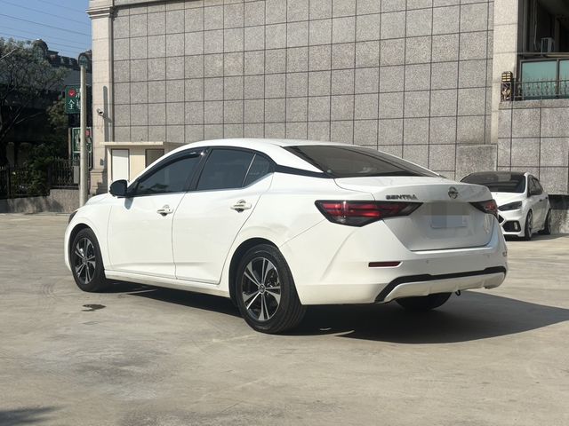 NISSAN日產 SENTRA  第2張相片