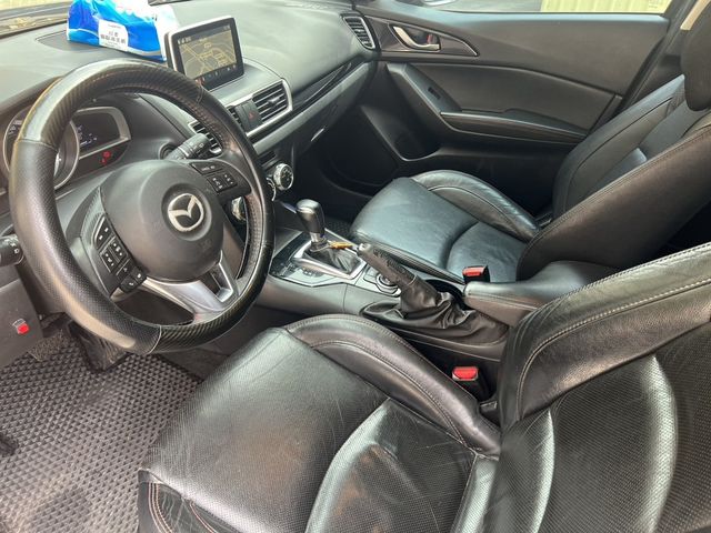 MAZDA馬自達 MAZDA 3  第3張相片