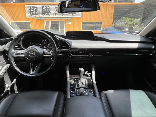 MAZDA馬自達 MAZDA 3  第4張相片