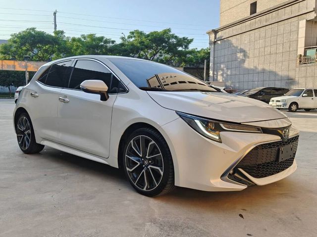 TOYOTA豐田 AURIS  第1張相片
