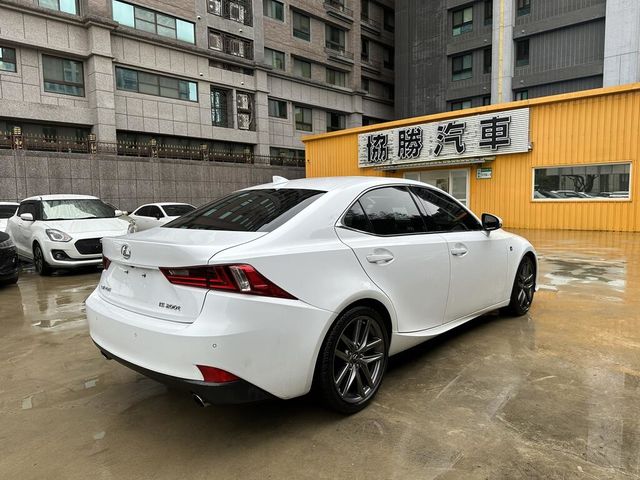 LEXUS凌志 IS200T  第2張相片