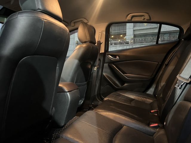 MAZDA馬自達 MAZDA 3  第4張相片