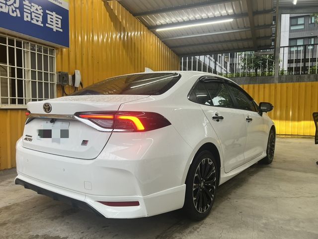 TOYOTA豐田 ALTIS  第2張相片