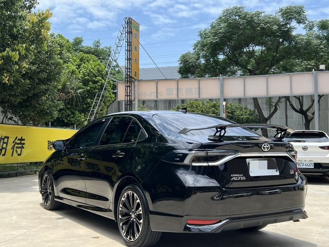 TOYOTA豐田 ALTIS  第2張相片