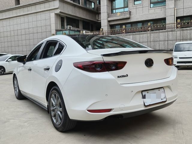 MAZDA馬自達 MAZDA 3  第2張相片