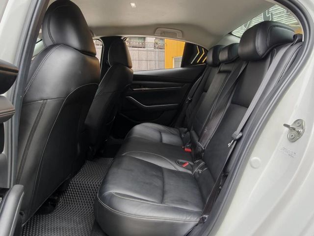 MAZDA馬自達 MAZDA 3  第4張相片