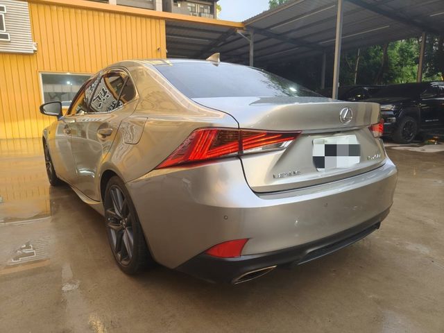 LEXUS凌志 IS200T  第2張相片
