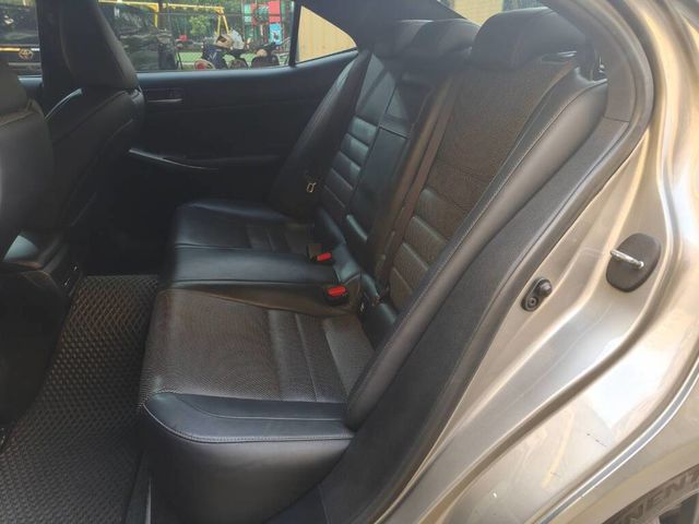 LEXUS凌志 IS200T  第4張相片