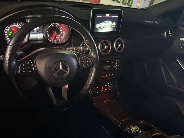 M-BENZ賓士 CLA200  第3張相片