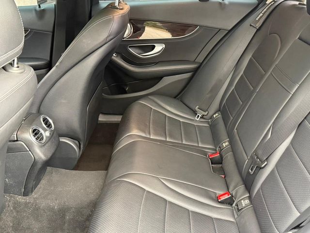 M-BENZ賓士 C300  第6張相片