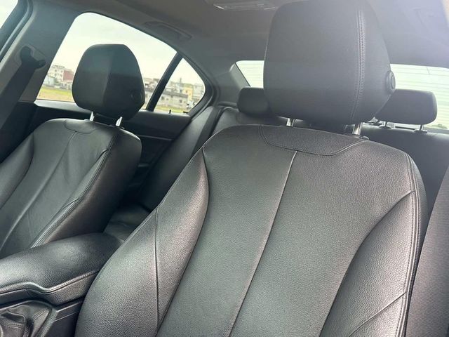 BMW寶馬 328I  第4張相片