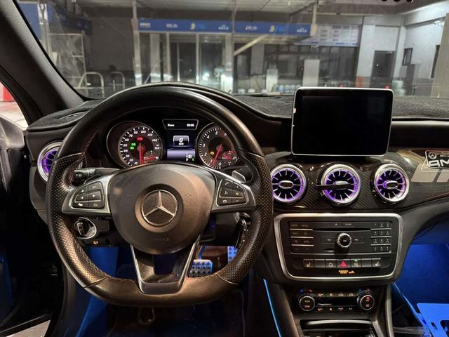 M-BENZ賓士 CLA250  第3張相片