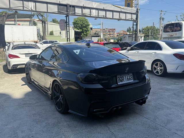 BMW寶馬 M4 COUPE  第6張相片