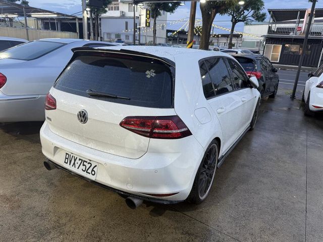 VOLKSWAGEN福斯 GOLF GTI  第4張相片