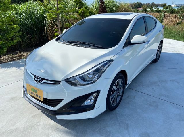 HYUNDAI現代 ELANTRA  第1張相片