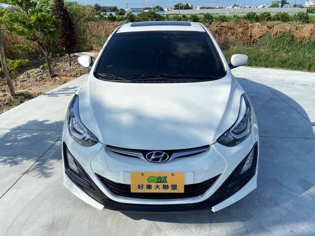 HYUNDAI現代 ELANTRA  第3張相片
