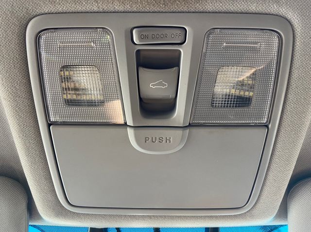 HYUNDAI現代 ELANTRA  第6張相片