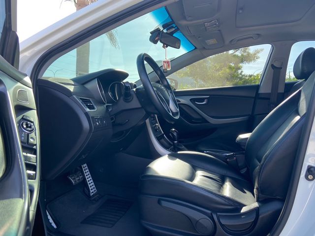HYUNDAI現代 ELANTRA  第9張相片