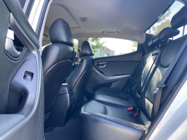 HYUNDAI現代 ELANTRA  第10張相片