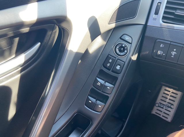 HYUNDAI現代 ELANTRA  第14張相片