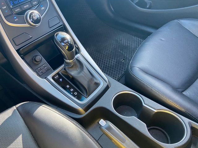 HYUNDAI現代 ELANTRA  第16張相片