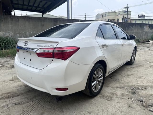 TOYOTA豐田 ALTIS  第2張相片