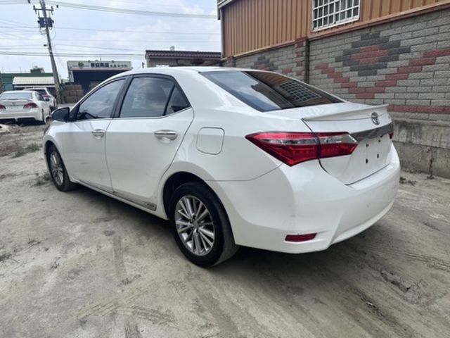 TOYOTA豐田 ALTIS  第3張相片