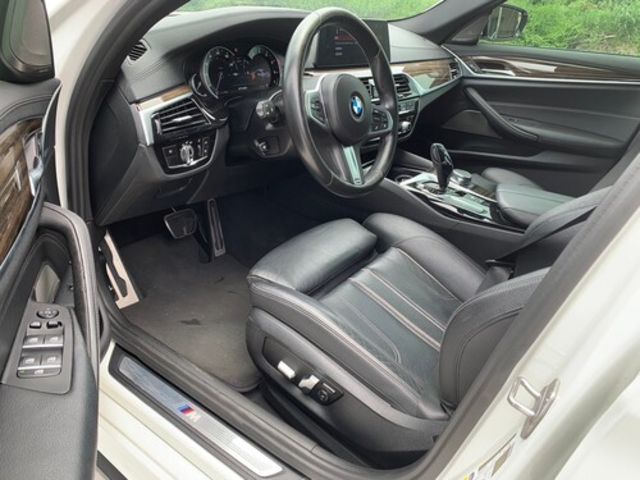 BMW寶馬 540I  第7張相片