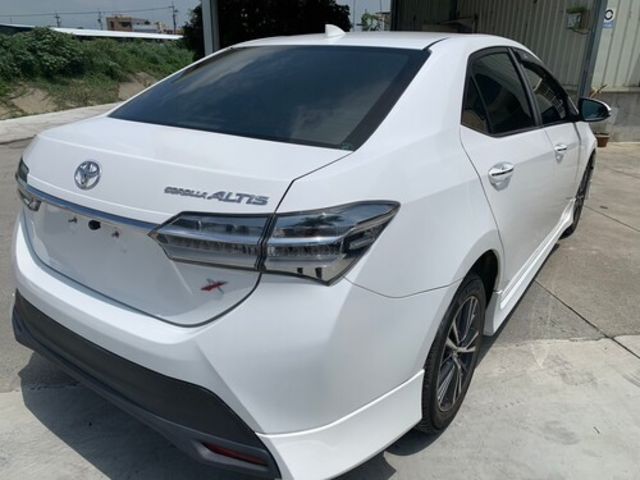 TOYOTA豐田 ALTIS  第2張相片