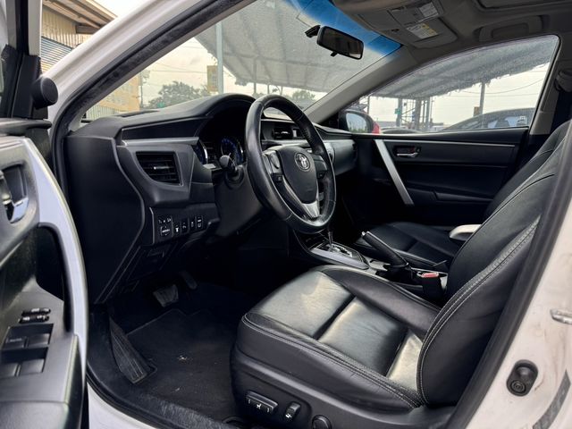 TOYOTA豐田 ALTIS  第3張相片