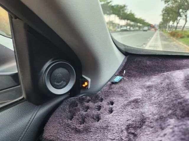 IKEY 一鍵啟動環景系統 電動尾門 盲點偵測 電動座椅 全景天窗 方向盤快撥 2018年 Honda 本田 CR-V  第15張相片