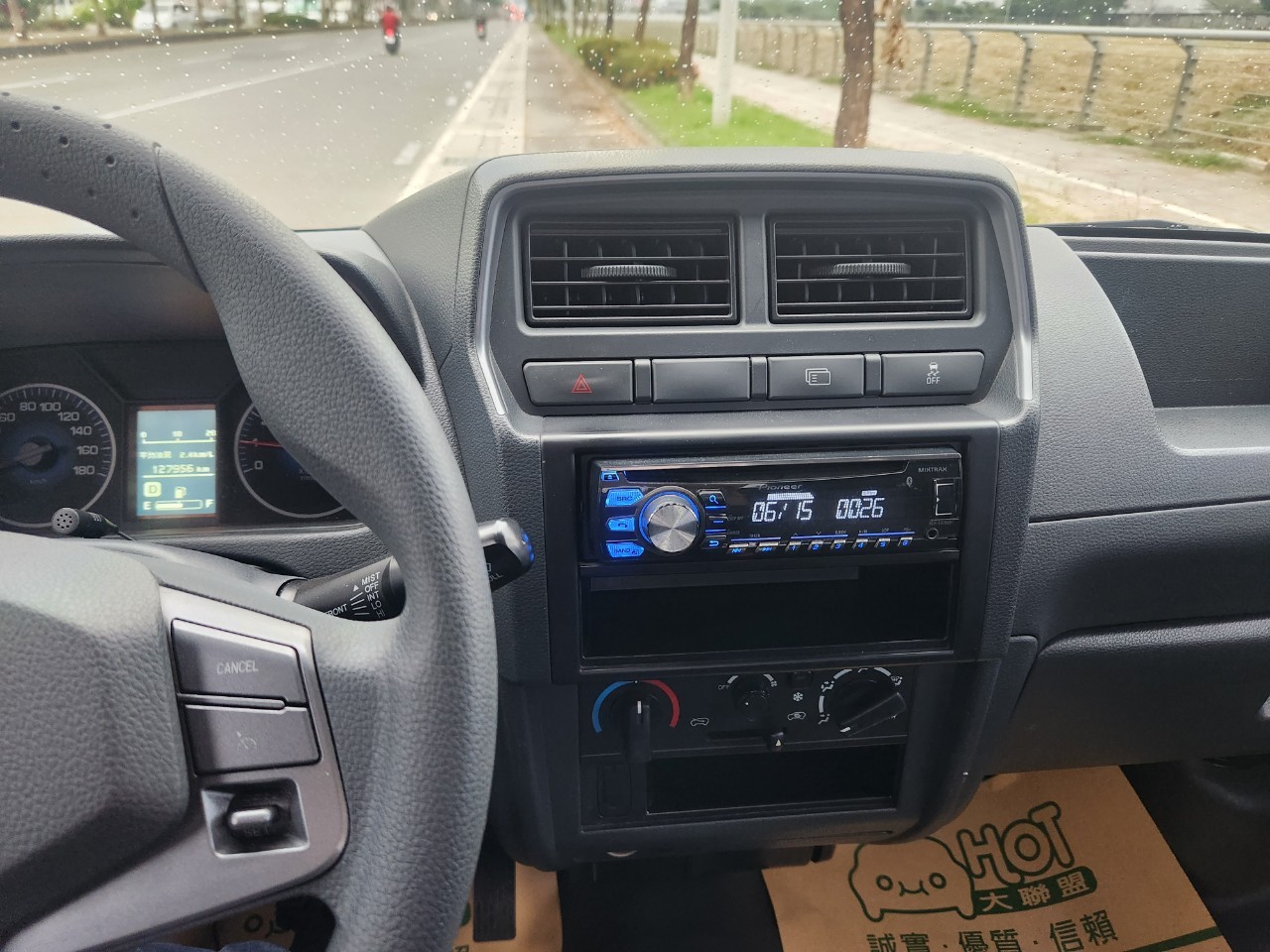 VERYCA 自排小貨車 1.5CC 音響主機 升級喇叭 定速系統 ABS防鎖死 巡跡防滑  第5張相片
