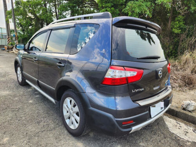 NISSAN日產 LIVINA  第2張相片