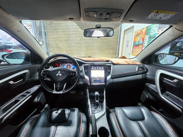 MITSUBISHI三菱 GRAND LANCER  第5張相片