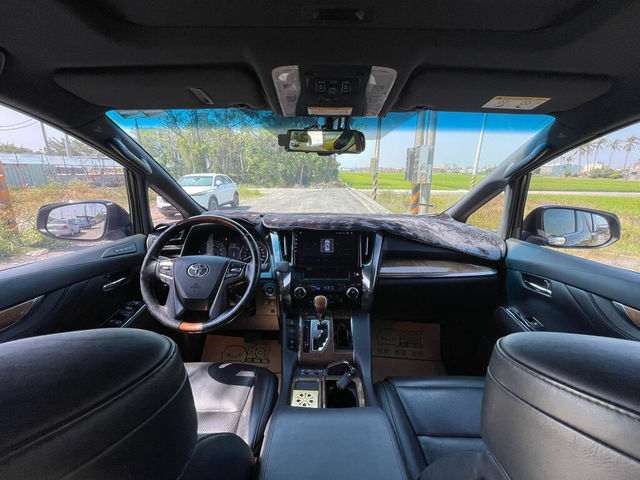 TOYOTA豐田 ALPHARD  第5張相片