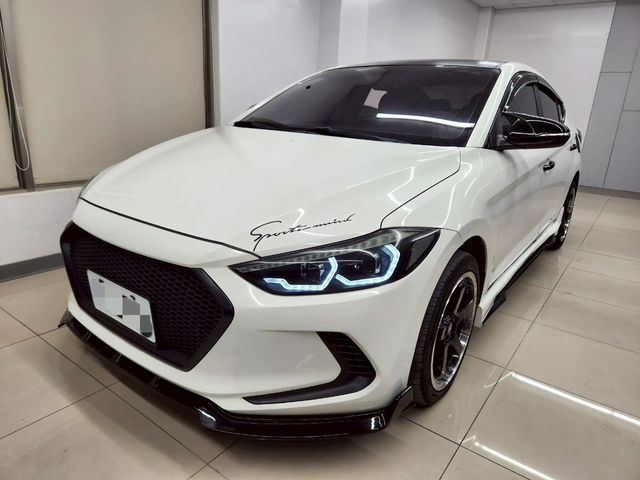 HYUNDAI現代 ELANTRA  第1張相片