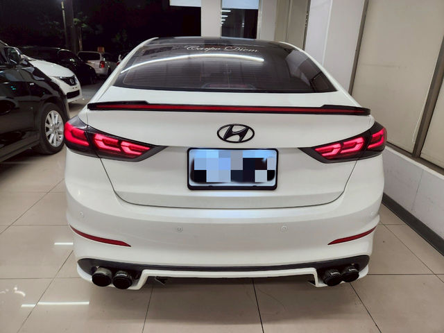 HYUNDAI現代 ELANTRA  第3張相片