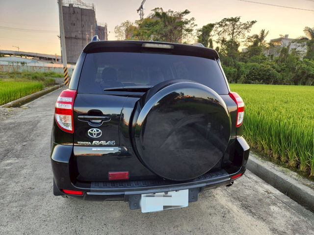 TOYOTA豐田 RAV4  第4張相片