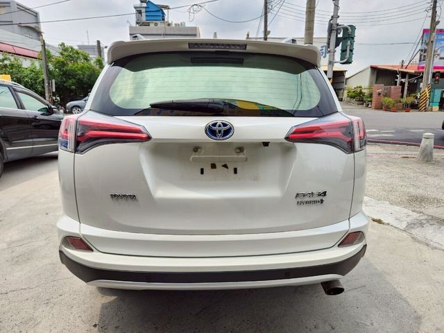 TOYOTA豐田 RAV4  第4張相片