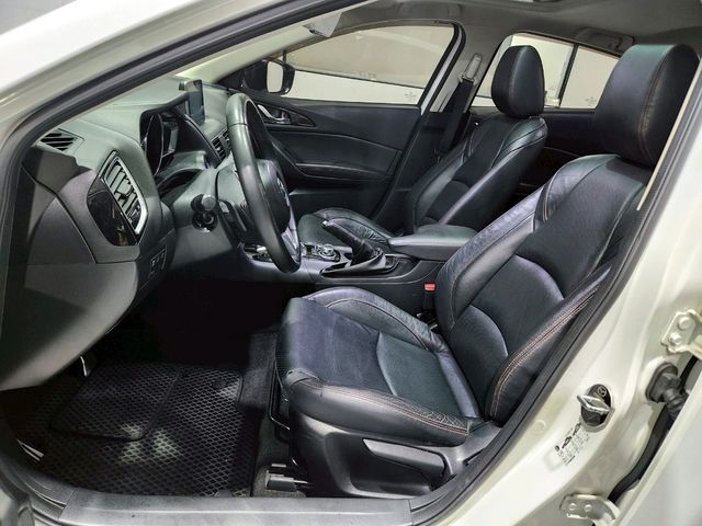 MAZDA馬自達 MAZDA 3  第3張相片