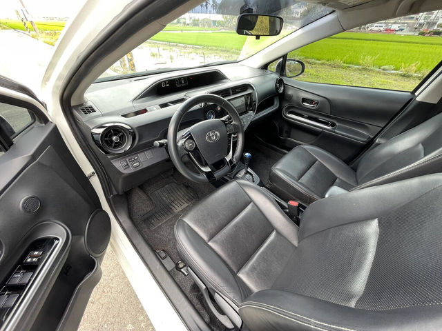 TOYOTA豐田 PRIUS C  第4張相片