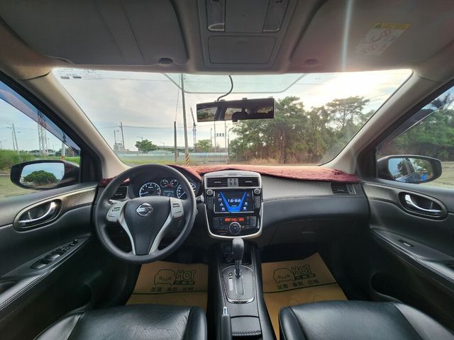 NISSAN日產 TIIDA  第3張相片