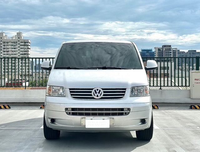 VOLKSWAGEN福斯 T5 CARAVELLE  第3張相片