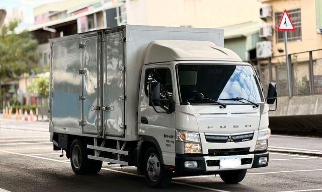 MITSUBISHI三菱 CANTER  第2張相片
